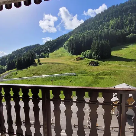 Apartment 25m² Au Pied Des Montagnes, Balcon, Ideal Pour 4 Pers - Fr-1-573-95 *
